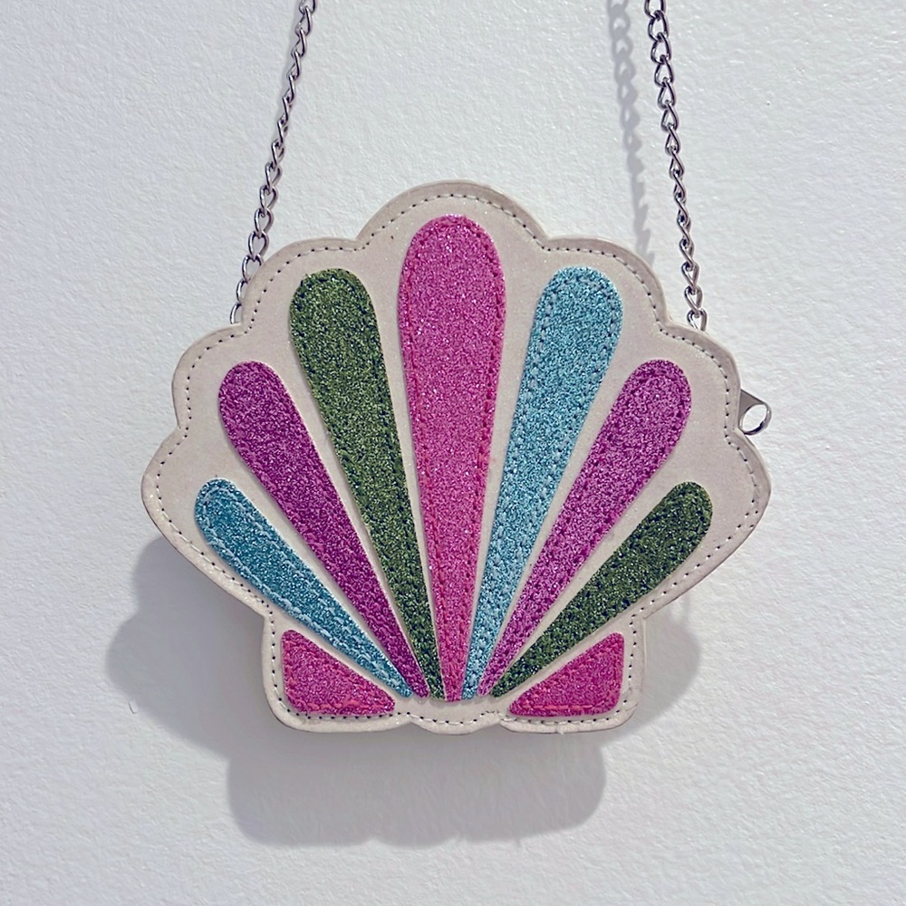 Capelli of New York Seashell crossbody Bag